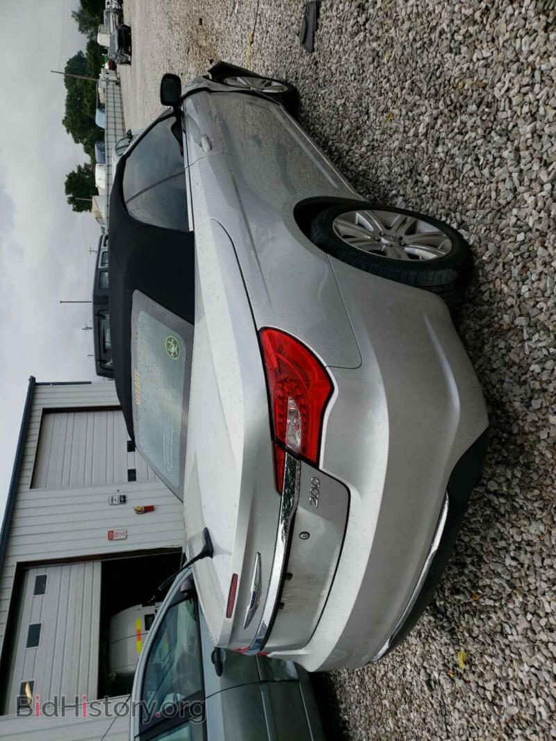 2011 Chrysler 200 (VIN 1C3BC2EG2BN620408) — фото 4 из 10