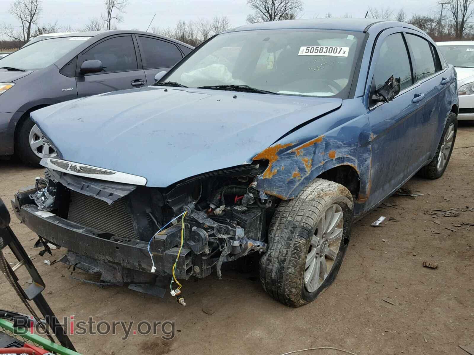 2011 CHRYSLER 200 - VIN: 1C3BC1FB5BN604166 - Фото 2