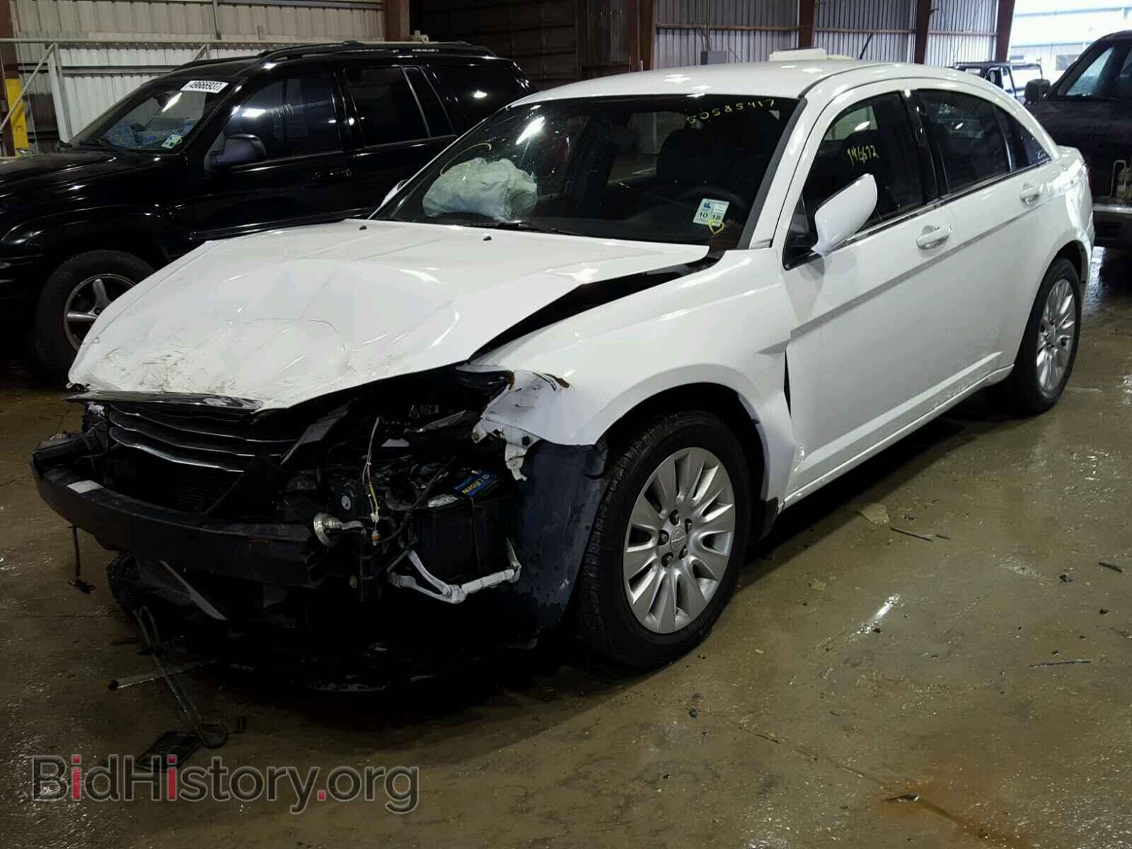 2013 CHRYSLER 200 - VIN: 1C3CCBABXDN606158 - Фото 2
