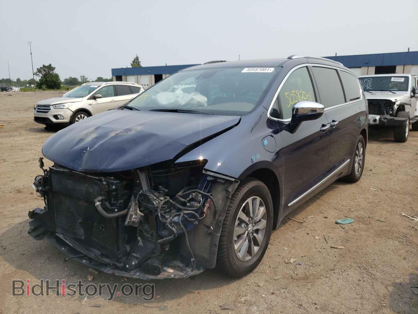 2019 CHRYSLER PACIFICA - VIN: 2C4RC1N76KR636571 - Фото 2