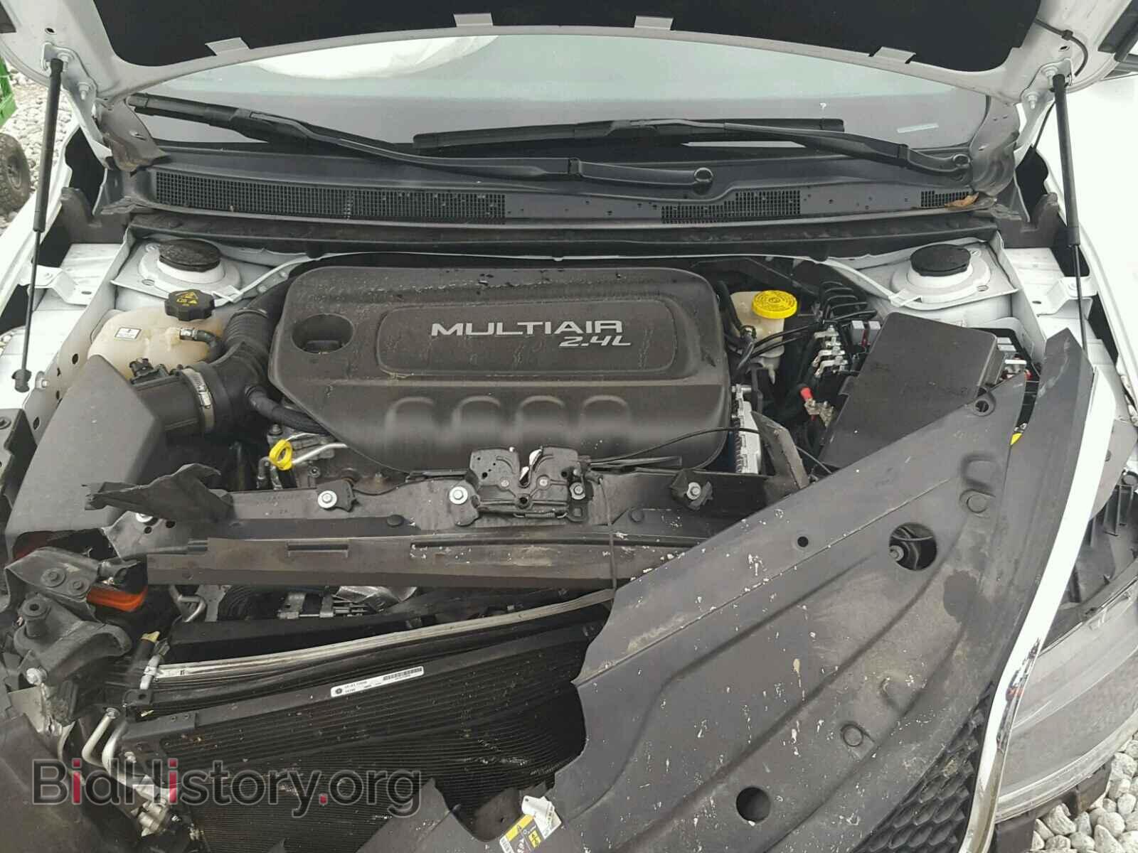 2016 CHRYSLER 200 - VIN: 1C3CCCAB1GN150982 - Фото 7