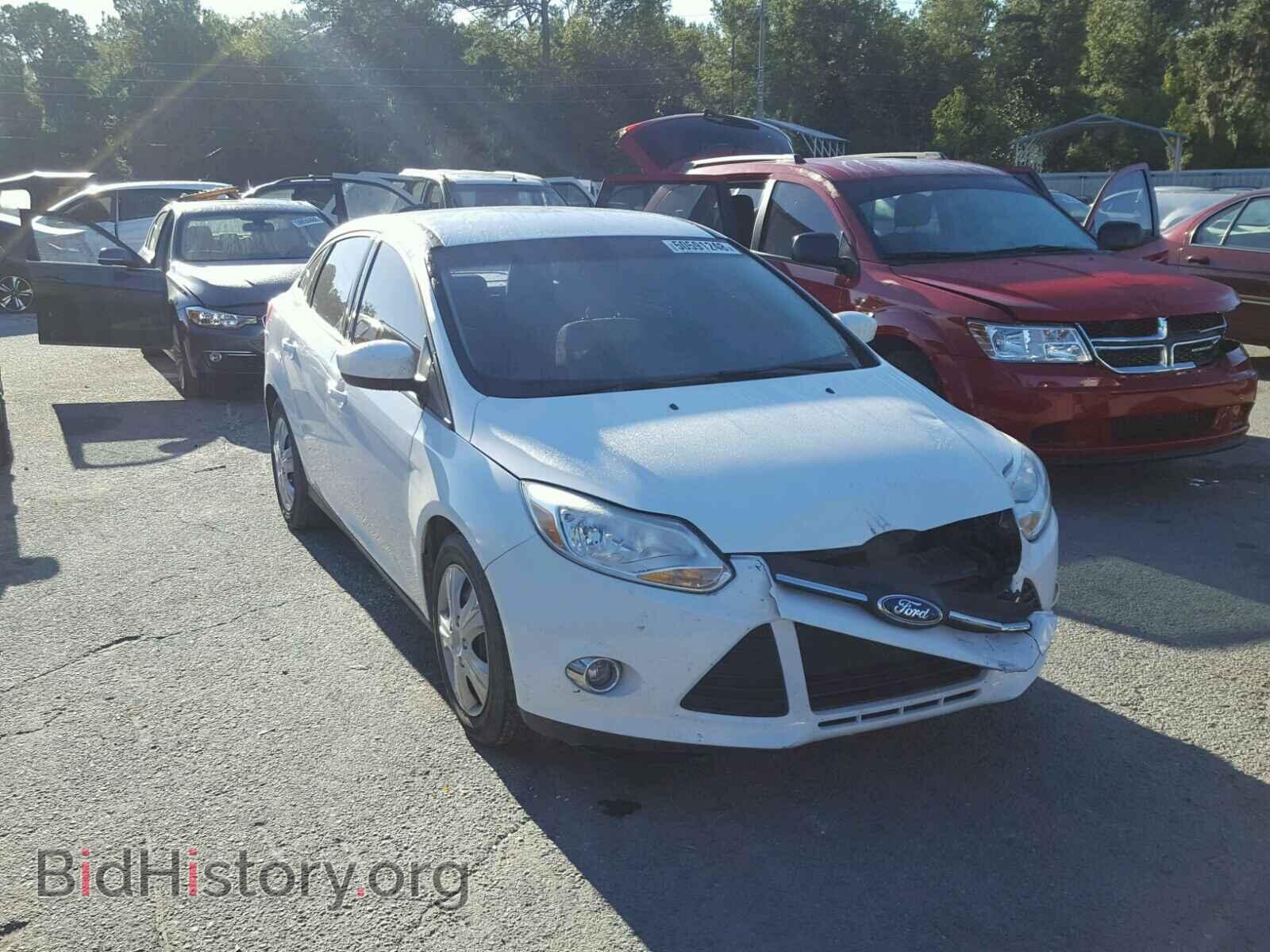 Photo 1FAHP3F29CL370056 - FORD FOCUS 2012