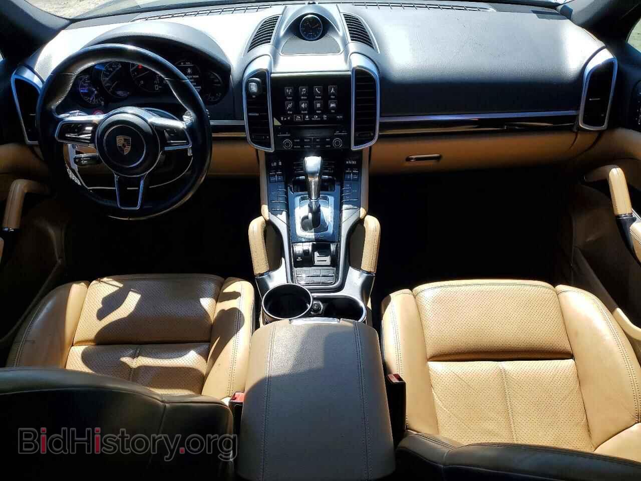 2017 PORSCHE CAYENNE - VIN: WP1AA2A26HKA92016 - Photo 8
