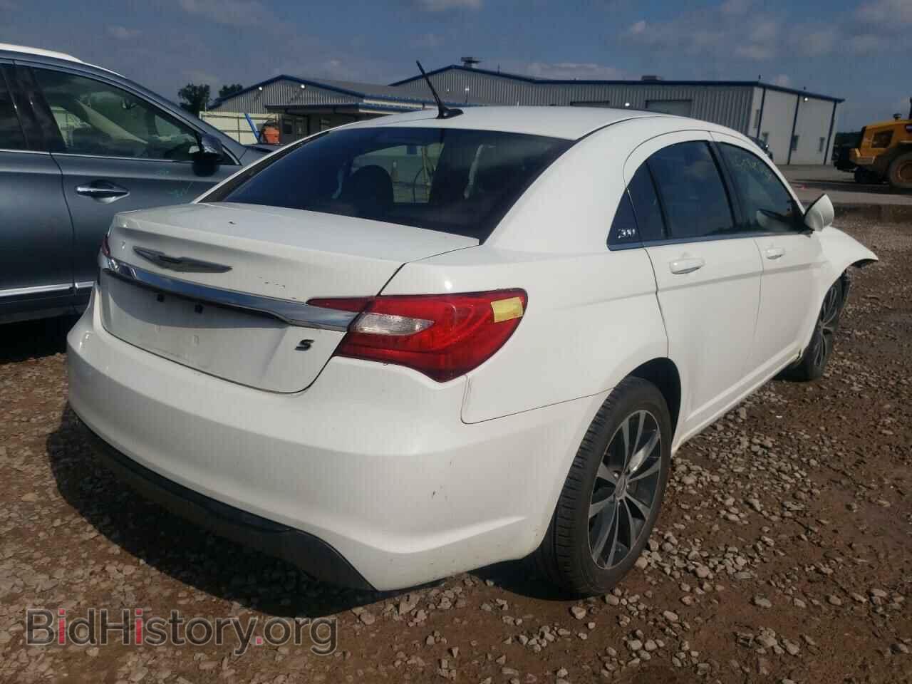2012 CHRYSLER 200 - VIN: 1C3CCBBG6CN257637 - Фото 4