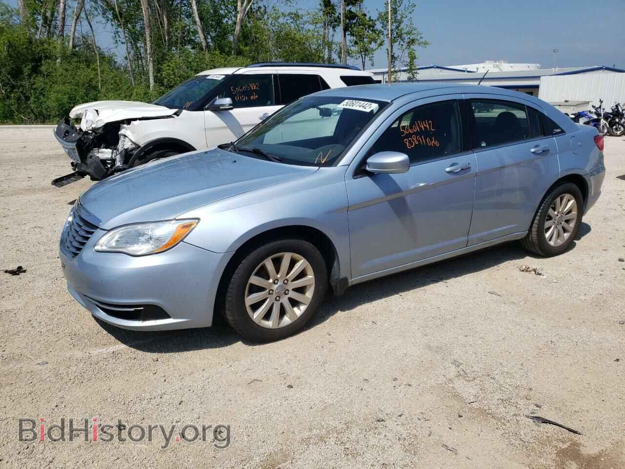 2012 CHRYSLER 200 - VIN: 1C3CCBBG5CN242157 - Фото 2