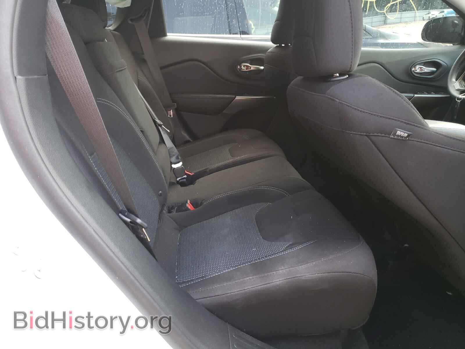2019 JEEP CHEROKEE - VIN: 1C4PJLCB7KD290632 - Фото 6