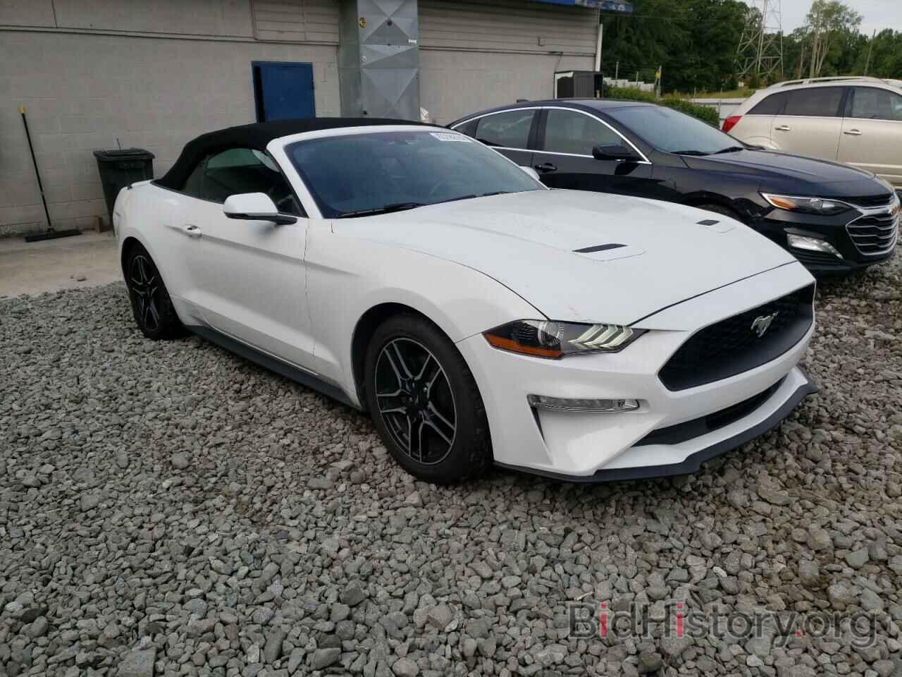 Photo 1FATP8UH3L5112568 - FORD MUSTANG 2020
