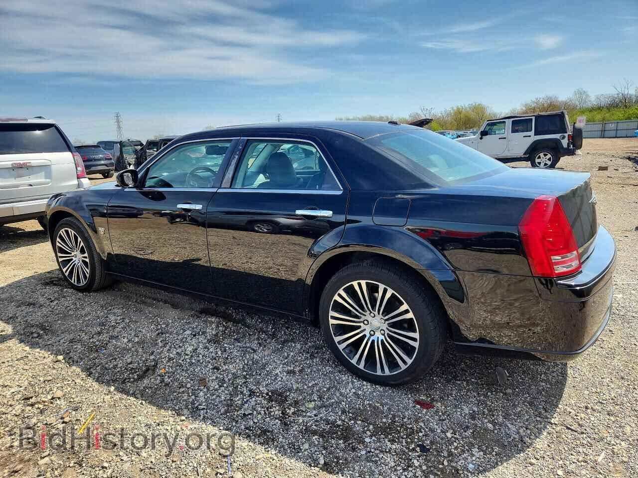 2010 CHRYSLER 300 - VIN: 2C3CA9CT7AH320230 - Фото 2