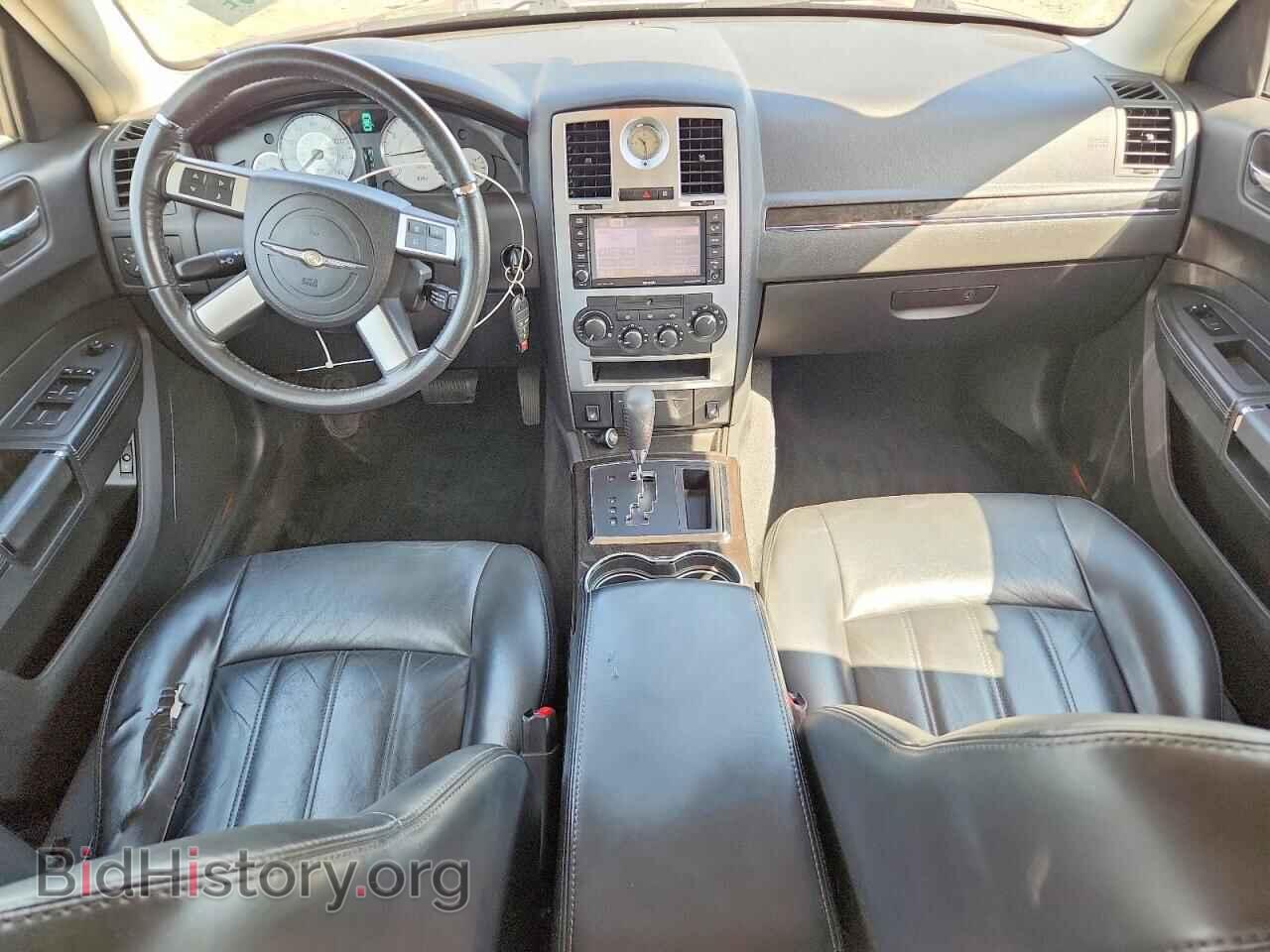 2010 CHRYSLER 300 - VIN: 2C3CA9CT7AH320230 - Фото 8