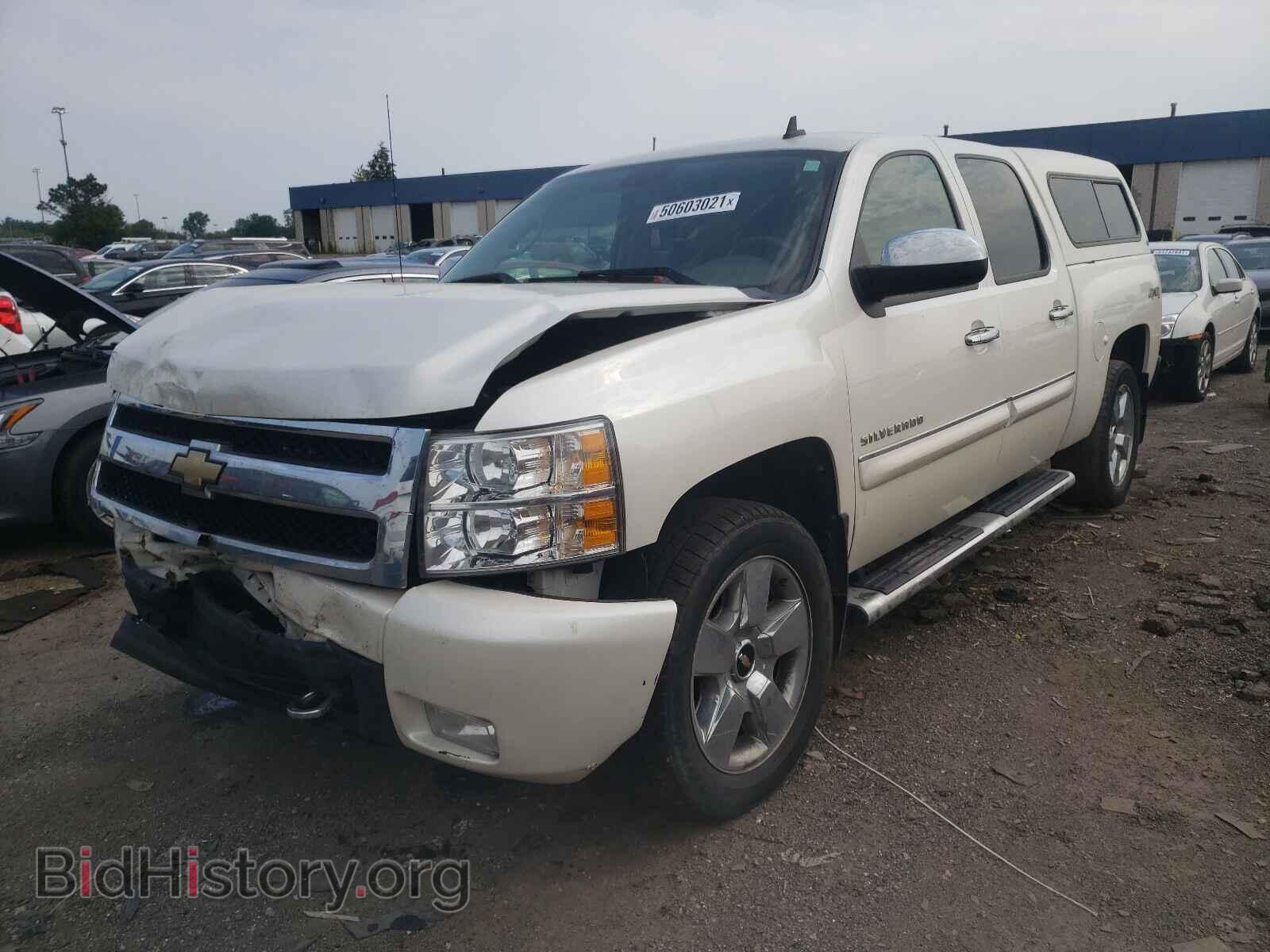 2011 CHEVROLET SILVERADO - VIN: 3GCPKTE34BG223833 - Фото 2