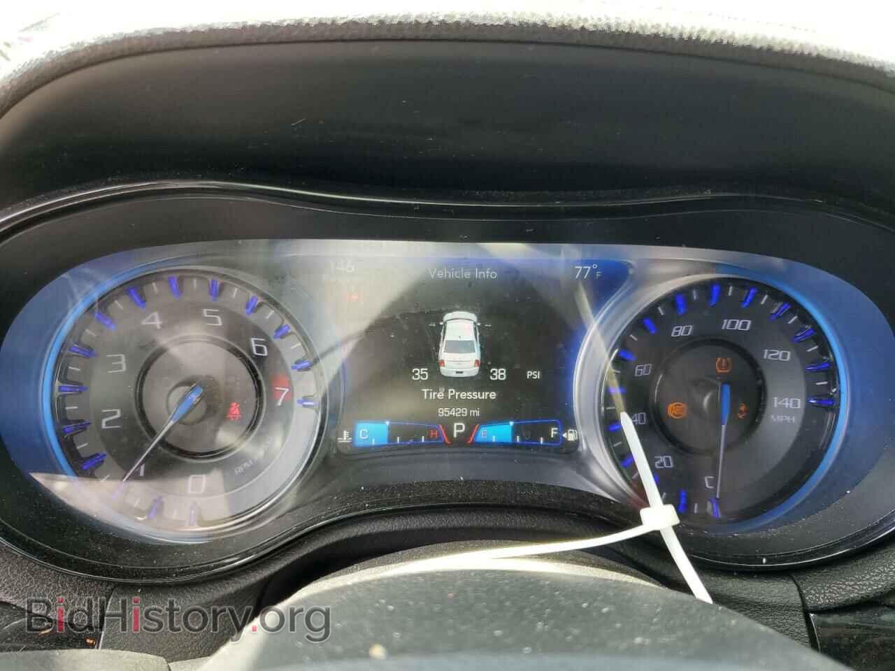 2016 CHRYSLER 300 - VIN: 2C3CCAGG2GH282813 - Photo 9