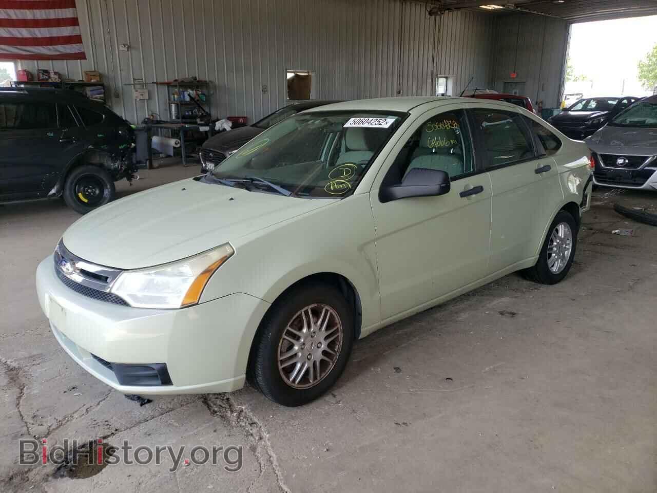 2011 FORD FOCUS - VIN: 1FAHP3FN6BW151806 - Фото 2