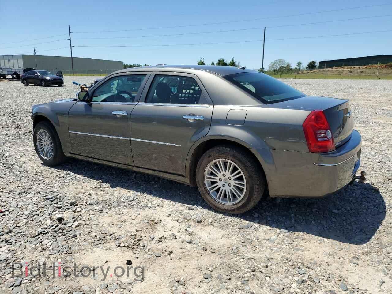 2010 CHRYSLER 300 - VIN: 2C3CA5CV3AH213038 - Фото 2