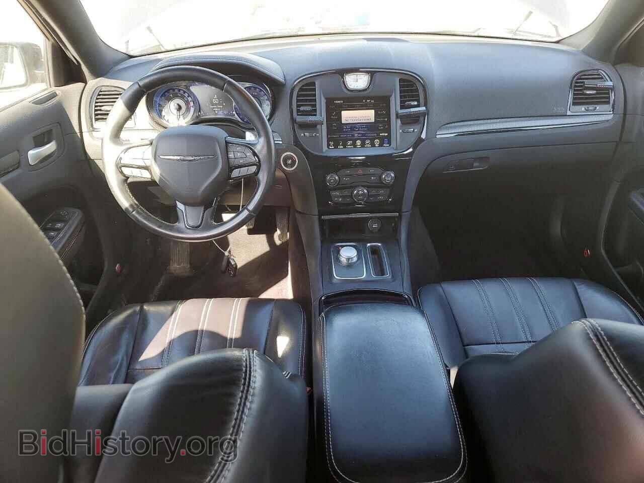 2016 CHRYSLER 300 - VIN: 2C3CCAGG5GH311432 - Фото 8