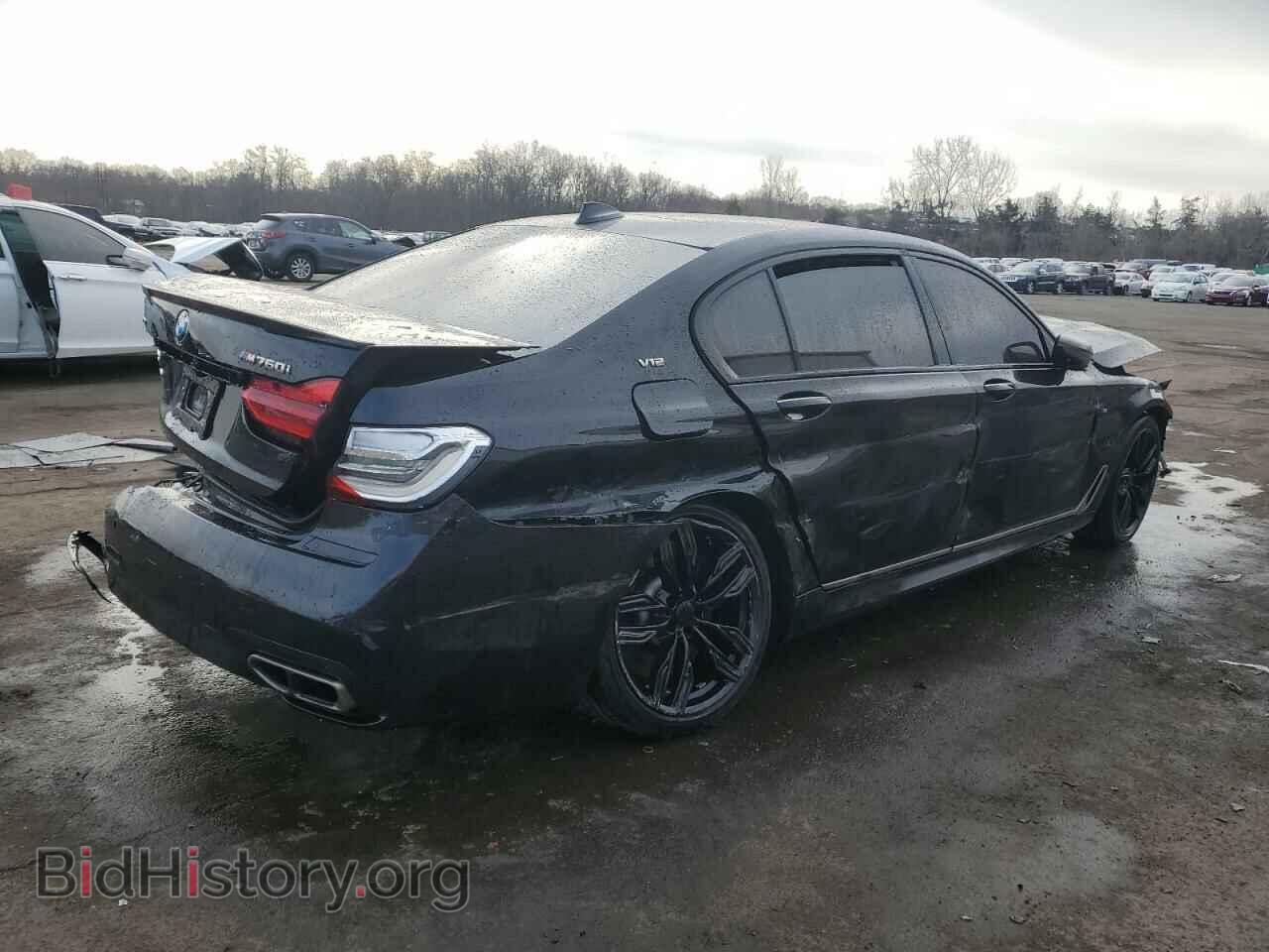 2017 BMW M7 - VIN: WBA7H6C32HG614368 - Photo 3