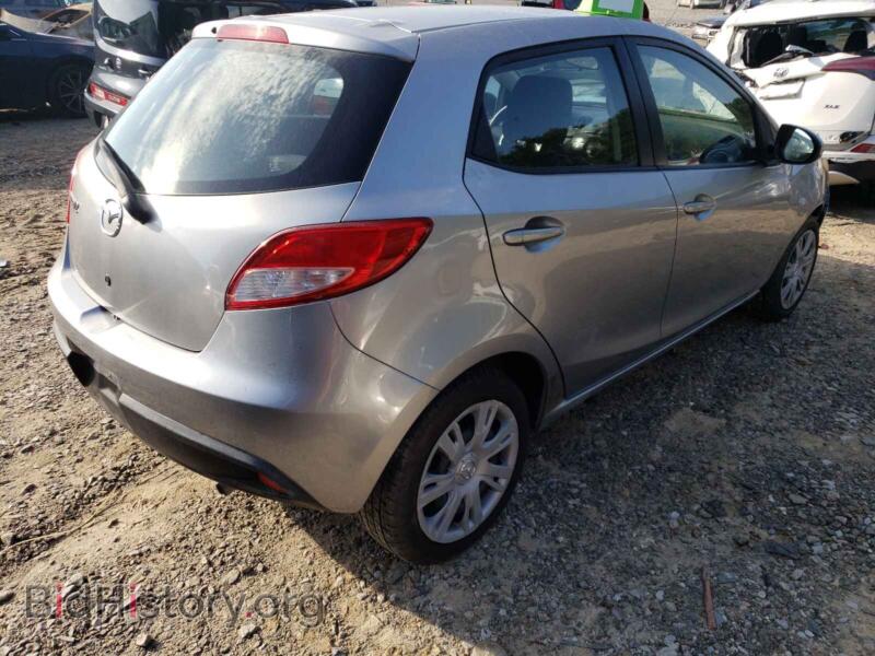 2011 Mazda 2 (VIN JM1DE1HZ3B0124911) — фото 4 из 10