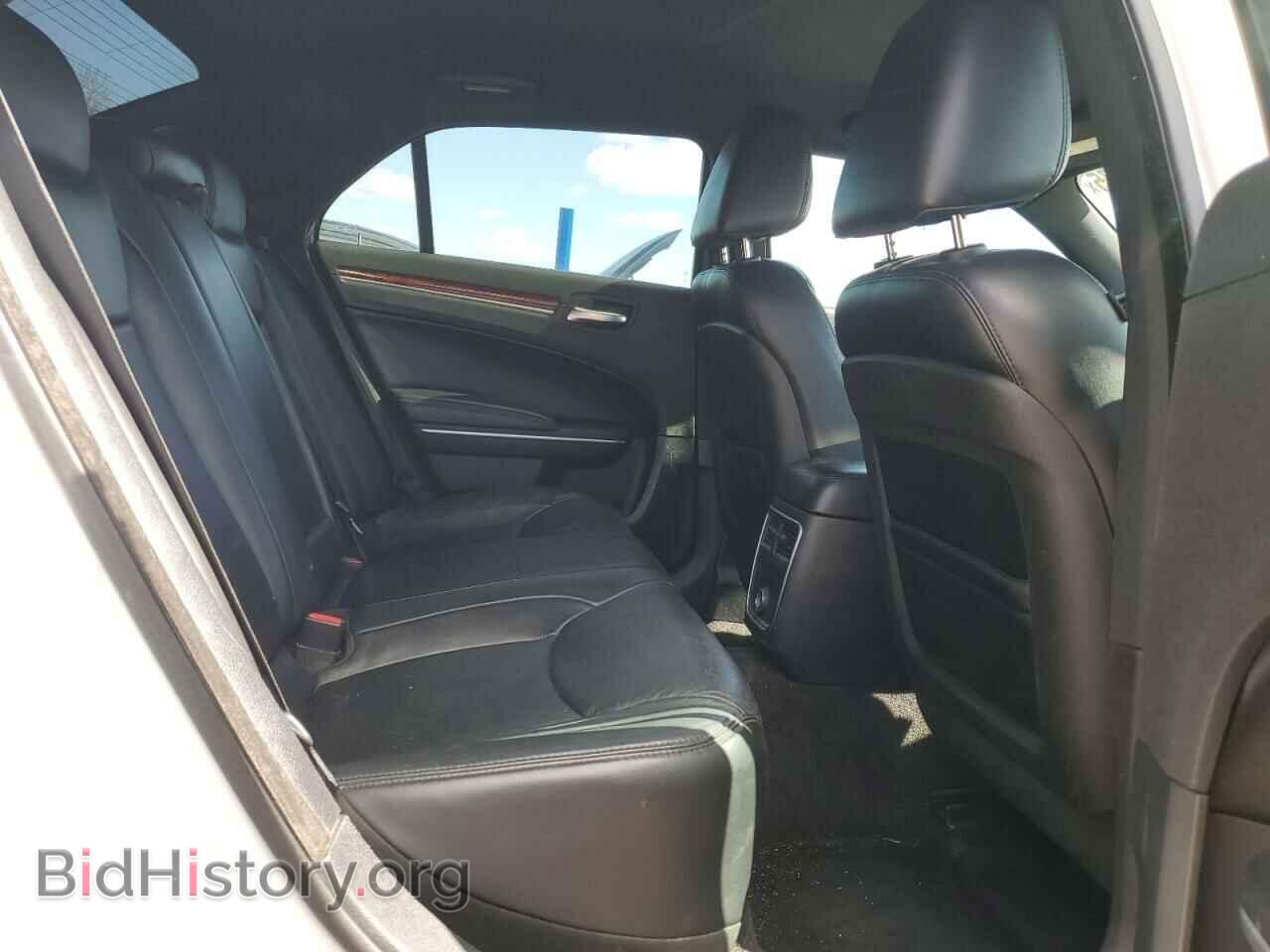 2013 CHRYSLER 300 - VIN: 2C3CCAAG2DH627343 - Фото 10