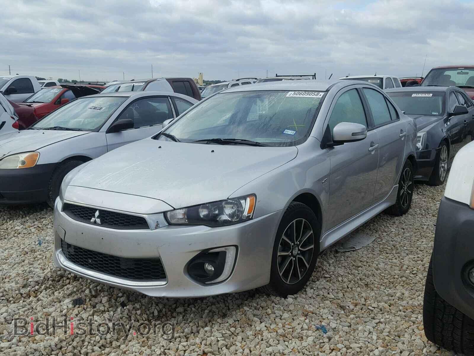 2017 MITSUBISHI LANCER - VIN: JA32U2FUXHU003588 - Фото 2