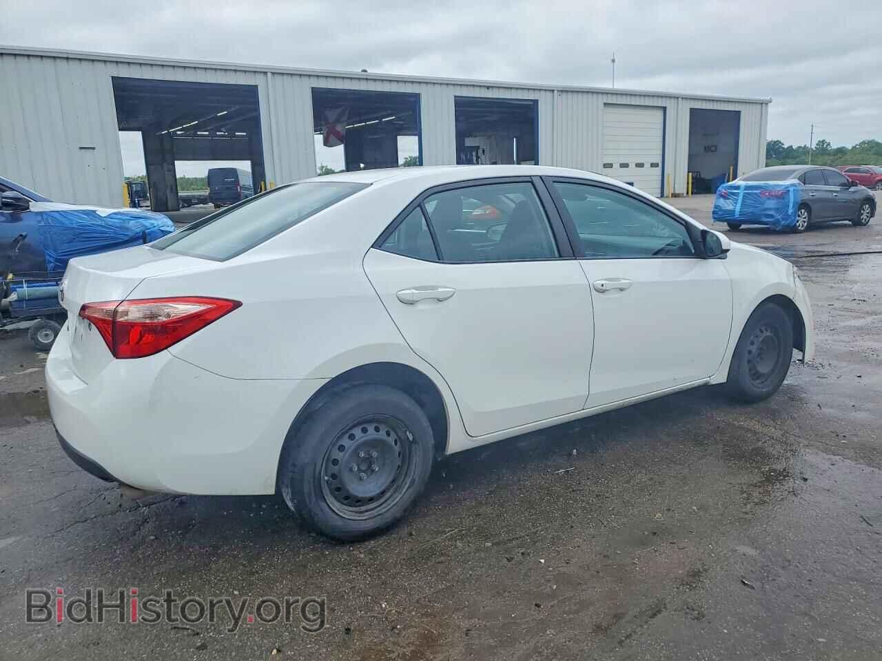 2018 TOYOTA COROLLA - VIN: 5YFBURHEXJP764737 - Фото 3