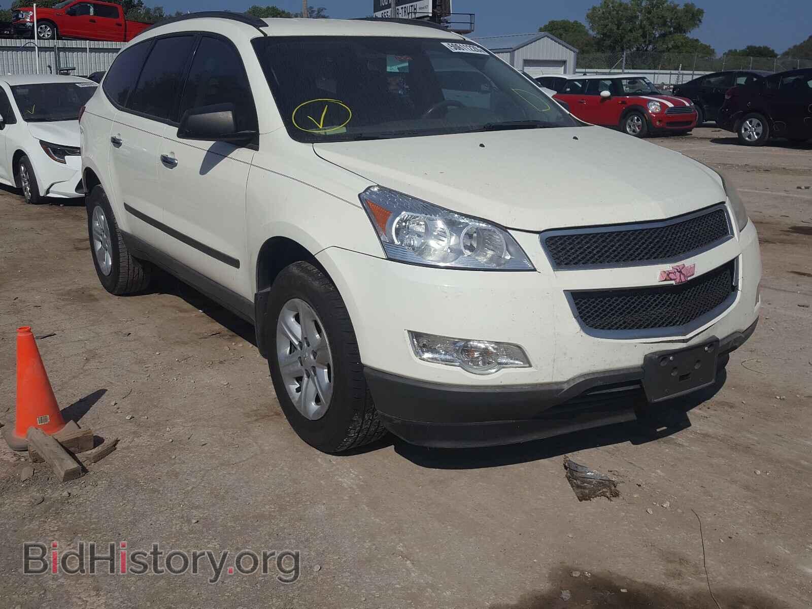 Фотография 1GNKRFED9BJ166325 - CHEVROLET TRAVERSE 2011