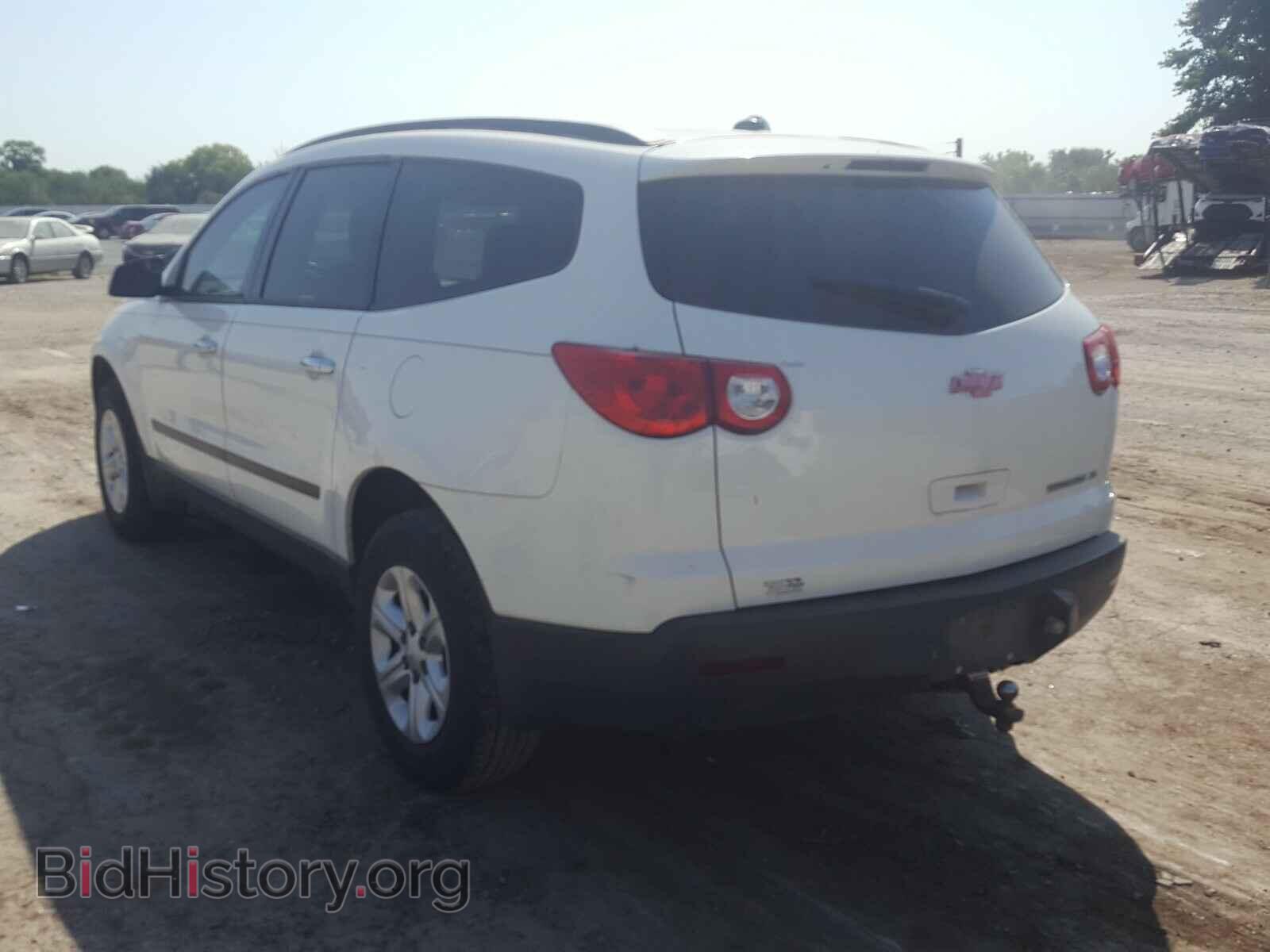 2011 CHEVROLET TRAVERSE - VIN: 1GNKRFED9BJ166325 - Фото 3