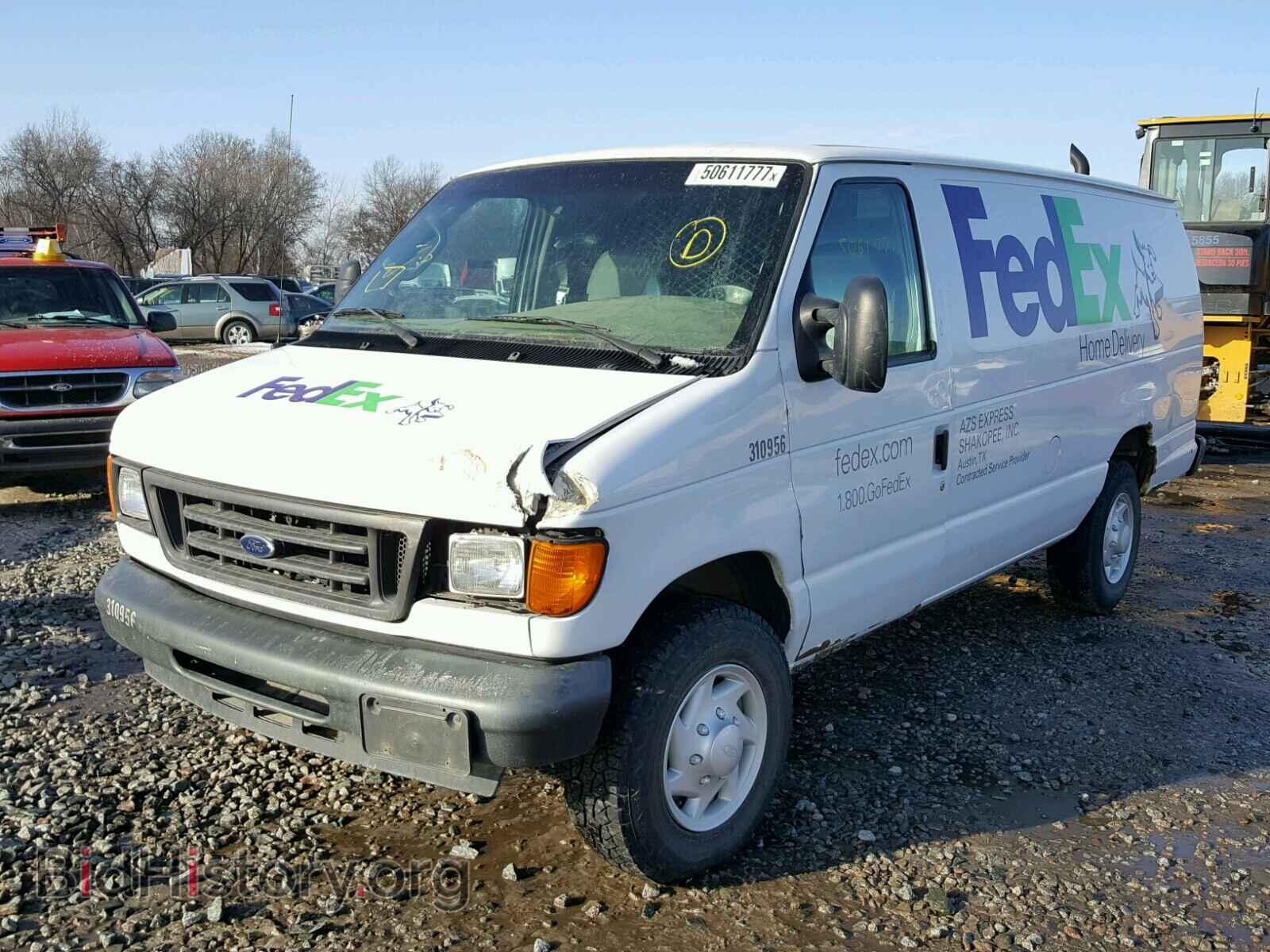 2007 FORD ECONOLINE - VIN: 1FTSS34P67DA63456 - Фото 2