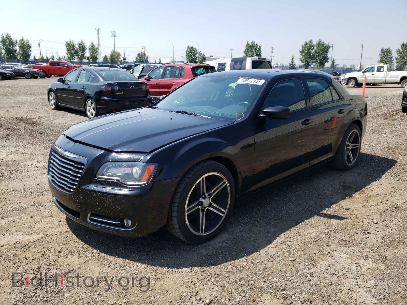2014 CHRYSLER 300 - VIN: 2C3CCABG2EH372709 - Фото 2