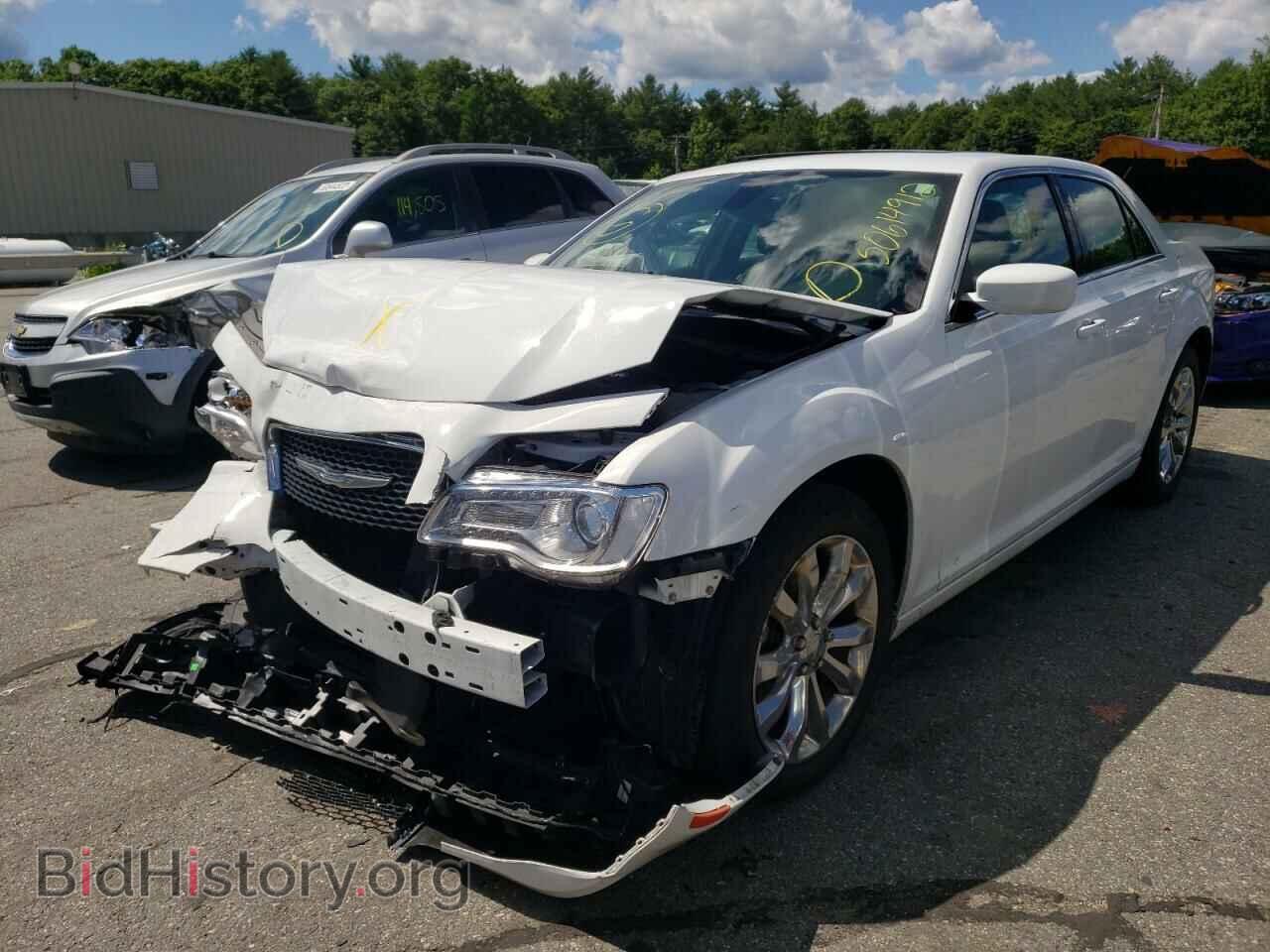 2016 CHRYSLER 300 - VIN: 2C3CCARG1GH262274 - Фото 2
