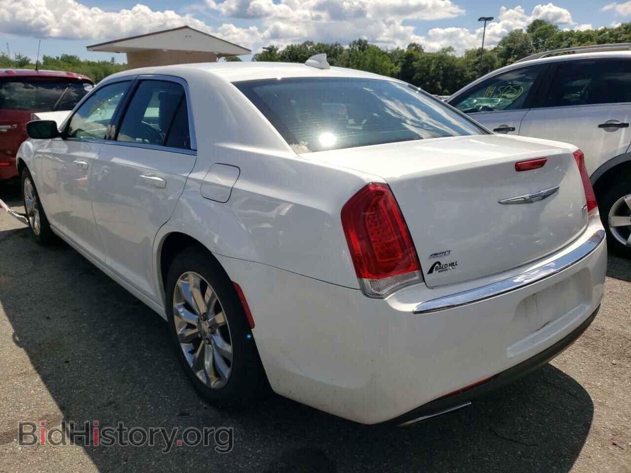 2016 CHRYSLER 300 - VIN: 2C3CCARG1GH262274 - Фото 3