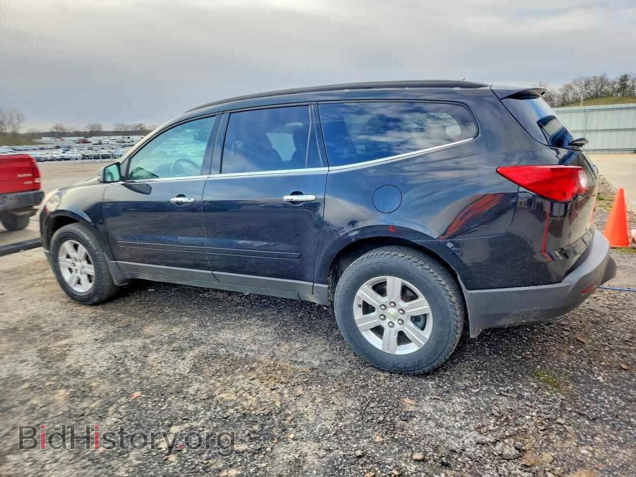 2012 CHEVROLET TRAVERSE - VIN: 1GNKRJED5CJ198810 - Фото 2
