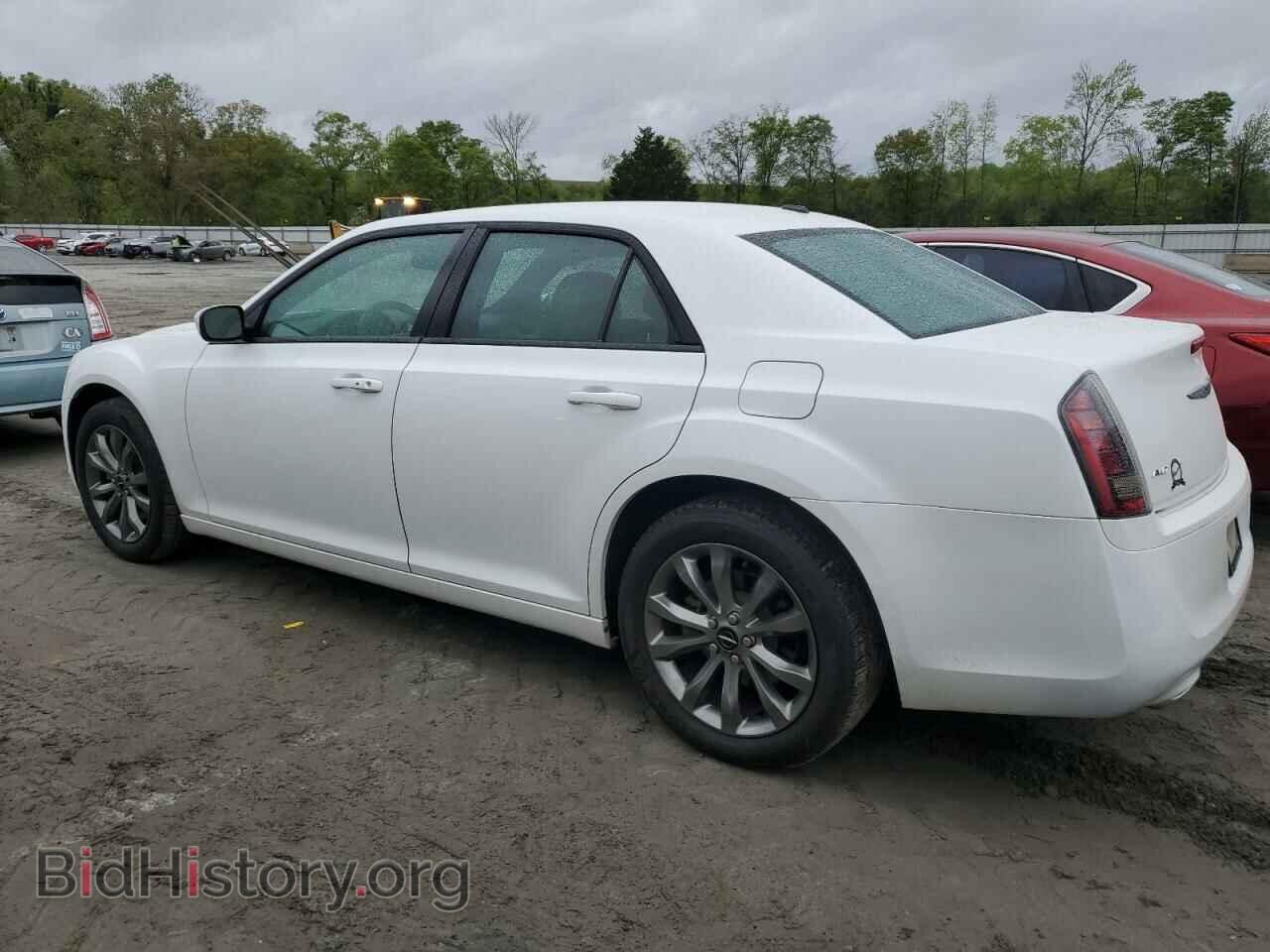 2014 CHRYSLER 300 - VIN: 2C3CCAGG6EH261069 - Photo 2