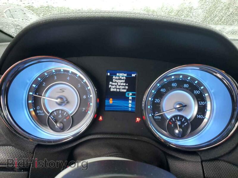2014 Chrysler 300 (VIN 2C3CCAGG6EH261069) — фото 9 из 12