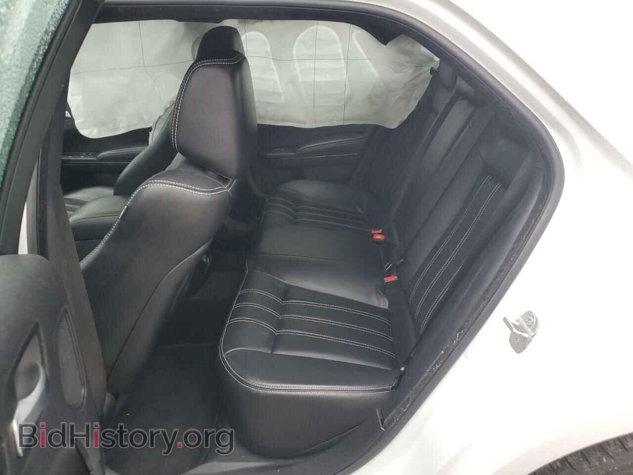 2014 CHRYSLER 300 - VIN: 2C3CCAGG6EH261069 - Photo 10