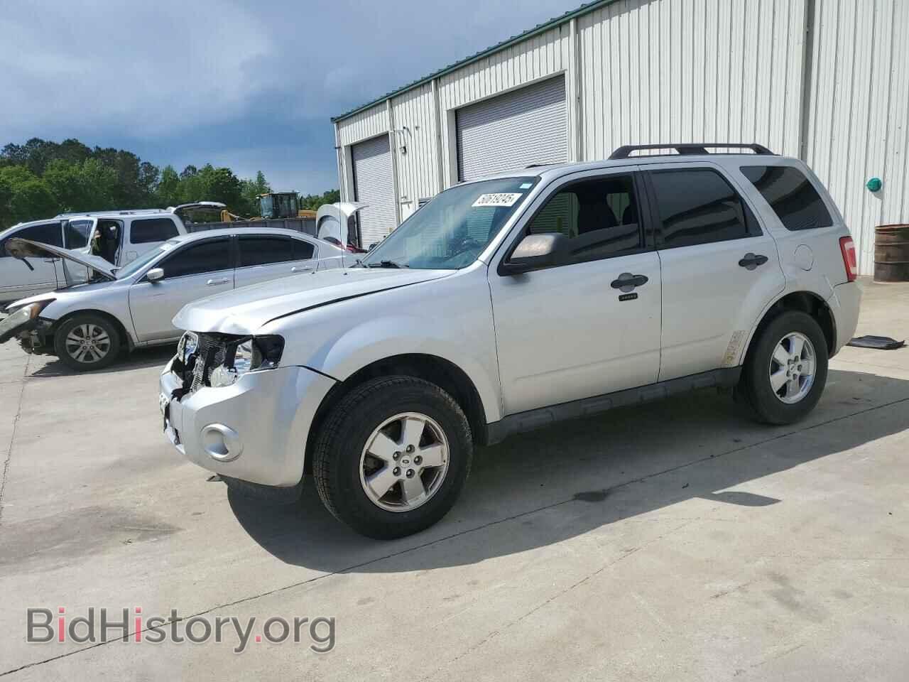 Фотография 1FMCU0DG6BKB92147 - FORD ESCAPE 2011