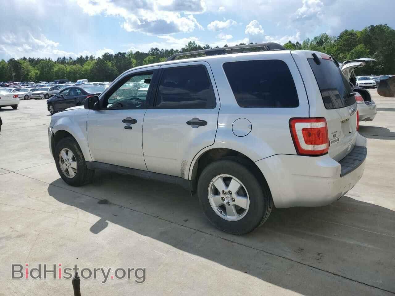 2011 FORD ESCAPE - VIN: 1FMCU0DG6BKB92147 - Фото 2