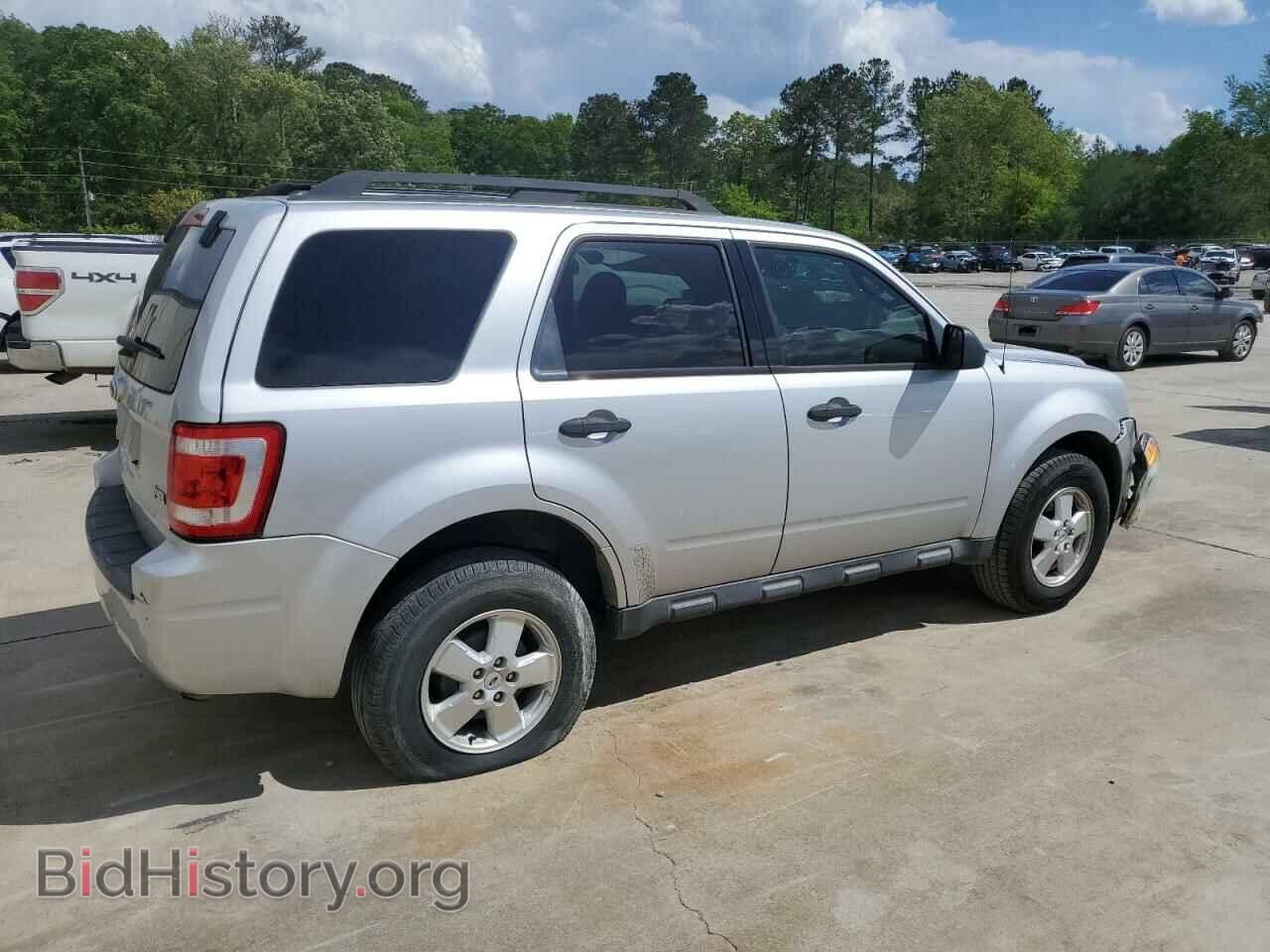 2011 FORD ESCAPE - VIN: 1FMCU0DG6BKB92147 - Фото 3