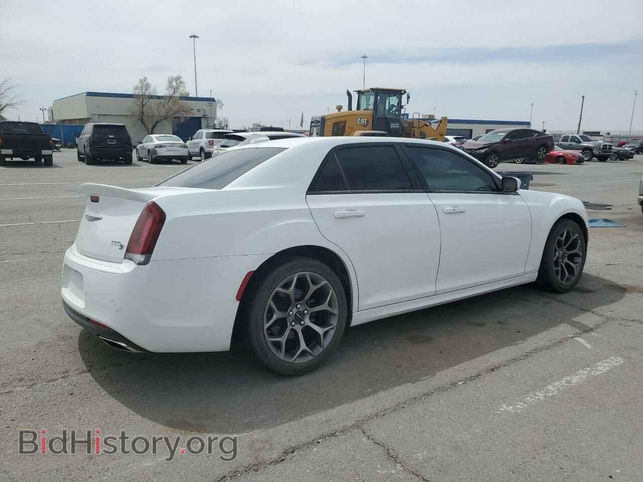 2018 CHRYSLER 300 - VIN: 2C3CCABG2JH266464 - Фото 3