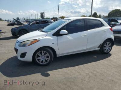 2014 Mazda 2 Sport, белый — VIN JM1DE1KY2E0185624, Copart