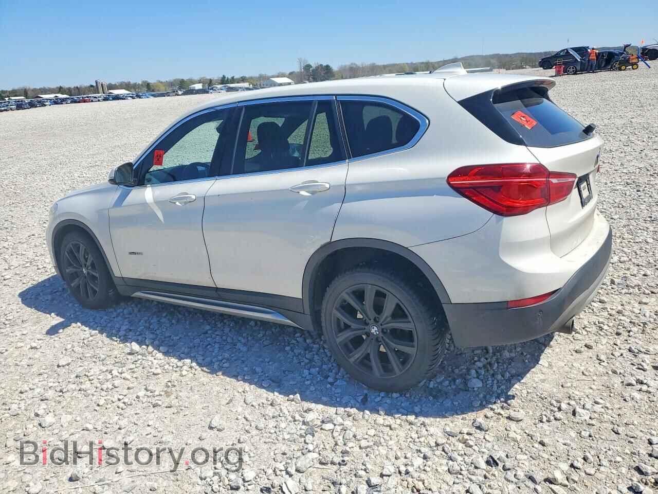 2018 BMW X1 - VIN: WBXHT3C37J5F88104 - Фото 2