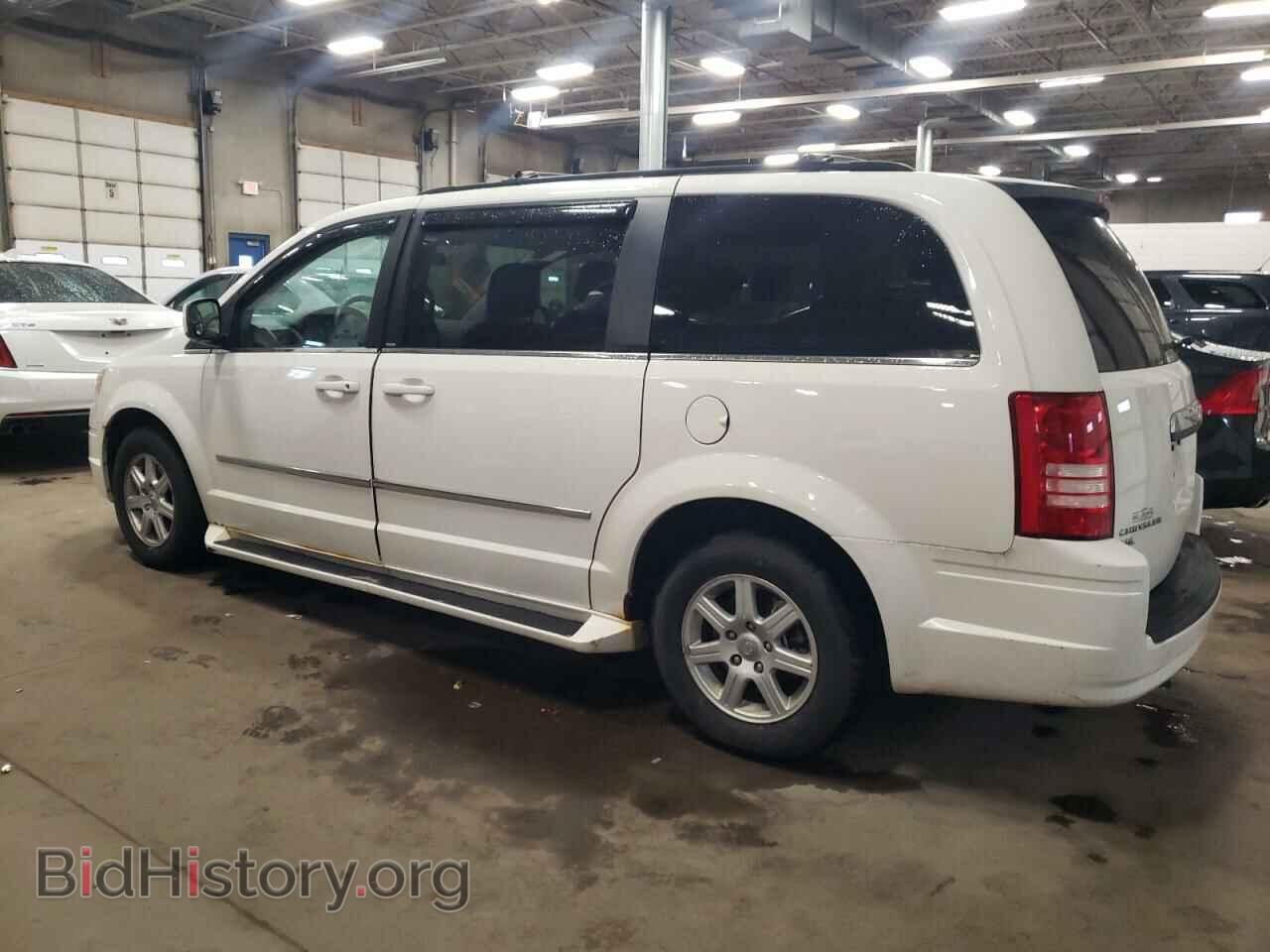 2010 CHRYSLER MINIVAN - VIN: 2A4RR5DX6AR337257 - Фото 2