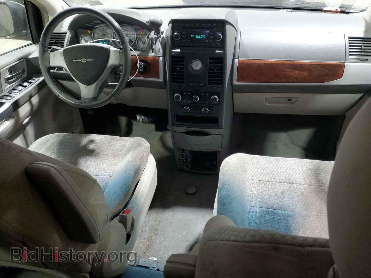 2008 CHRYSLER MINIVAN - VIN: 2A8HR54P98R636567 - Фото 8