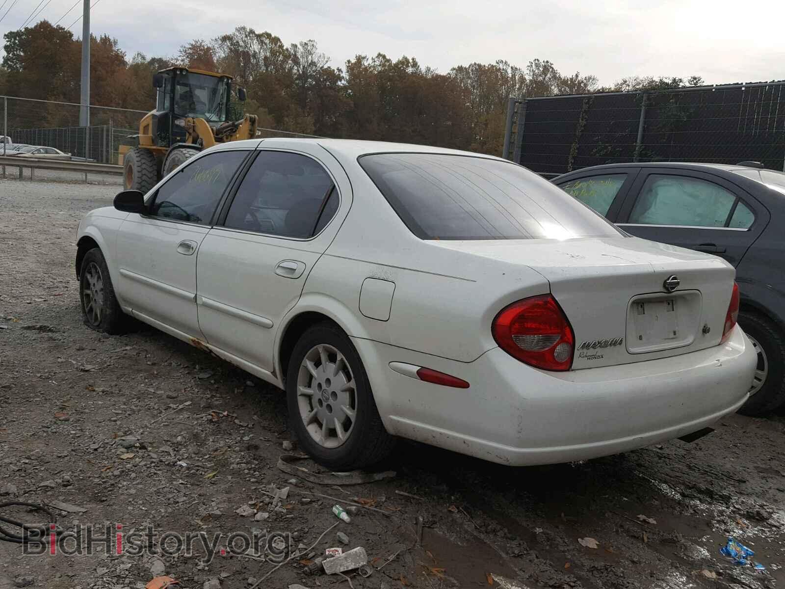 2000 NISSAN MAXIMA - VIN: JN1CA31D3YT757940 - Photo 3