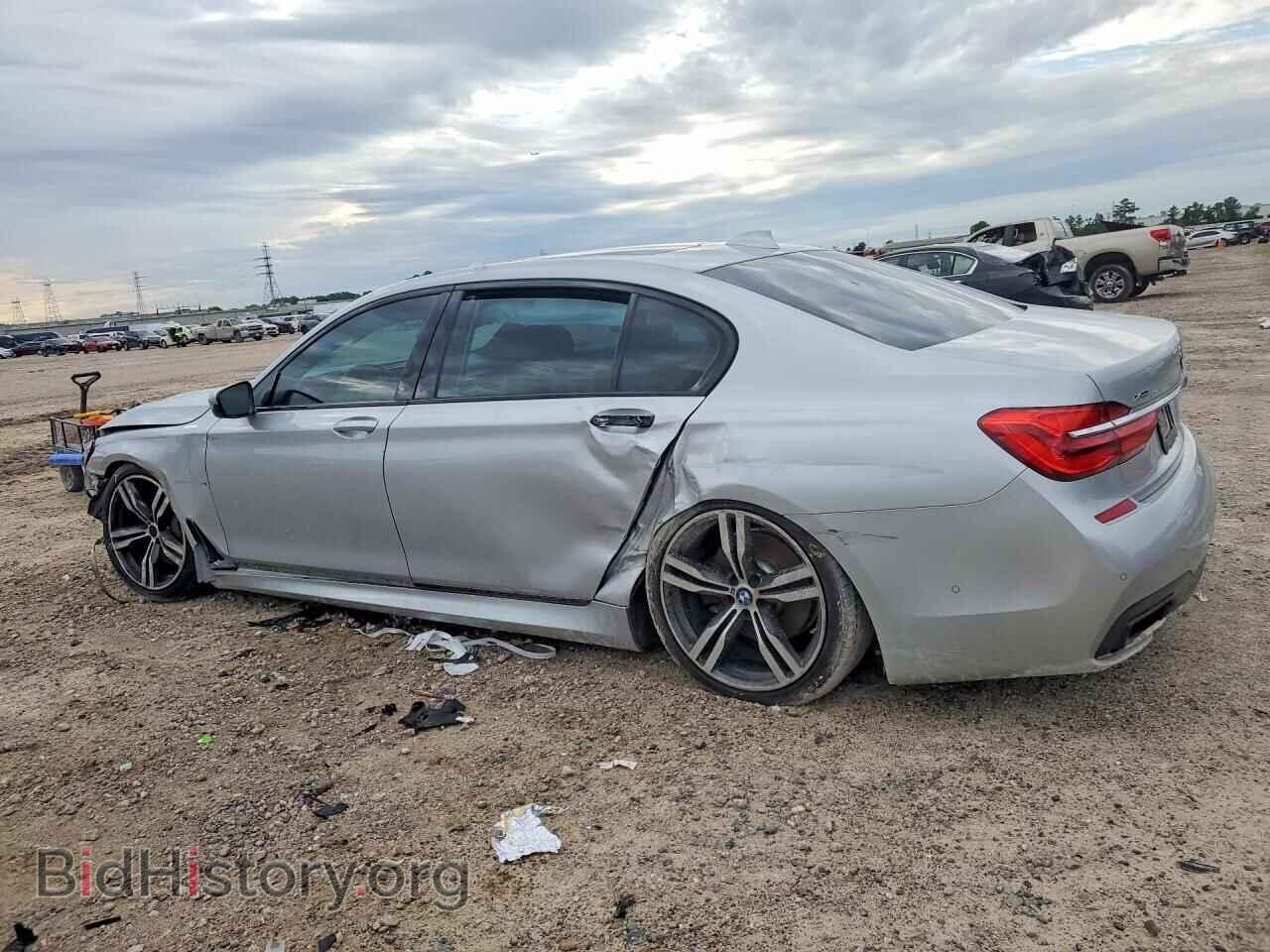 2017 BMW 7 SERIES - VIN: WBA7F2C57HG421875 - Фото 2