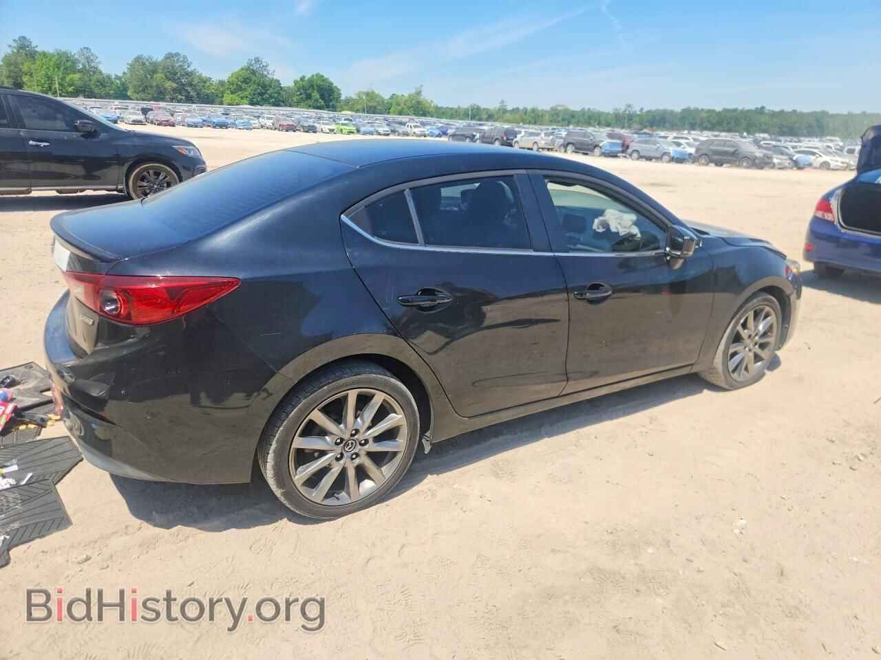 2018 MAZDA 3 - VIN: 3MZBN1V34JM211121 - Фото 3