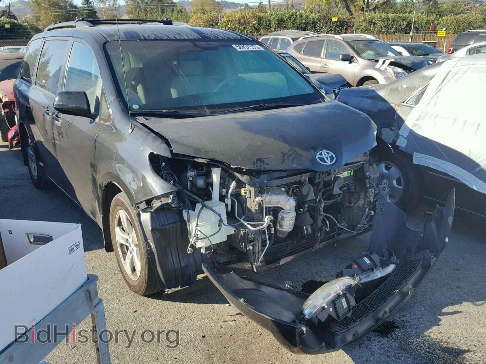 Photo 5TDKK3DC6CS210208 - TOYOTA SIENNA LE 2012