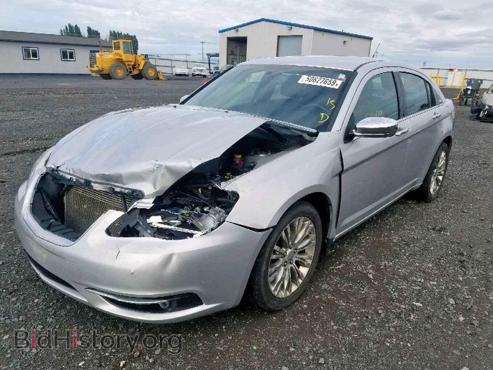 2011 CHRYSLER 200 - VIN: 1C3BC2FG7BN516088 - Фото 2