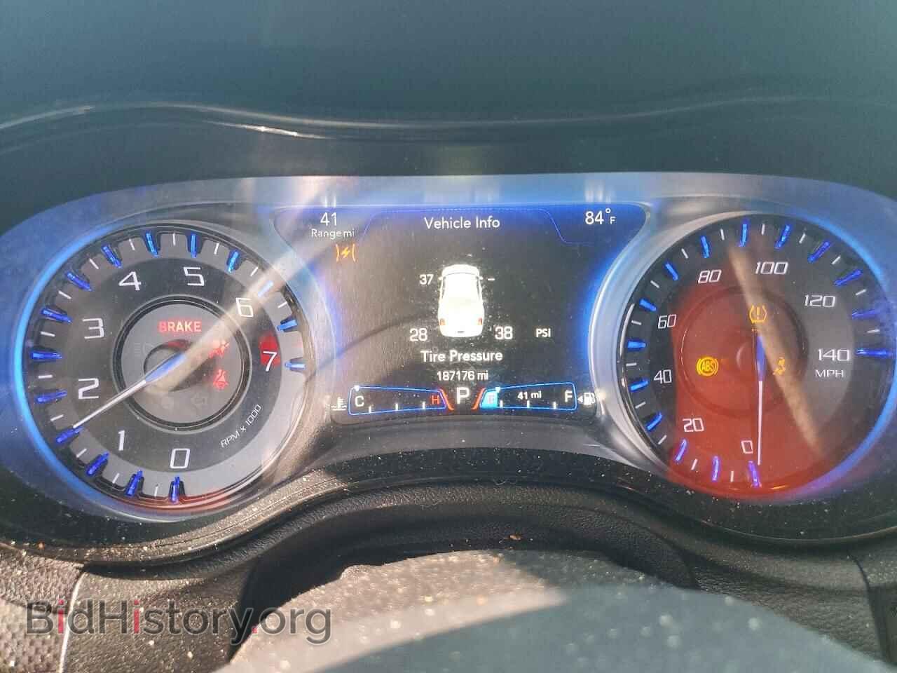 2016 CHRYSLER 300 - VIN: 2C3CCAGG5GH136258 - Photo 9