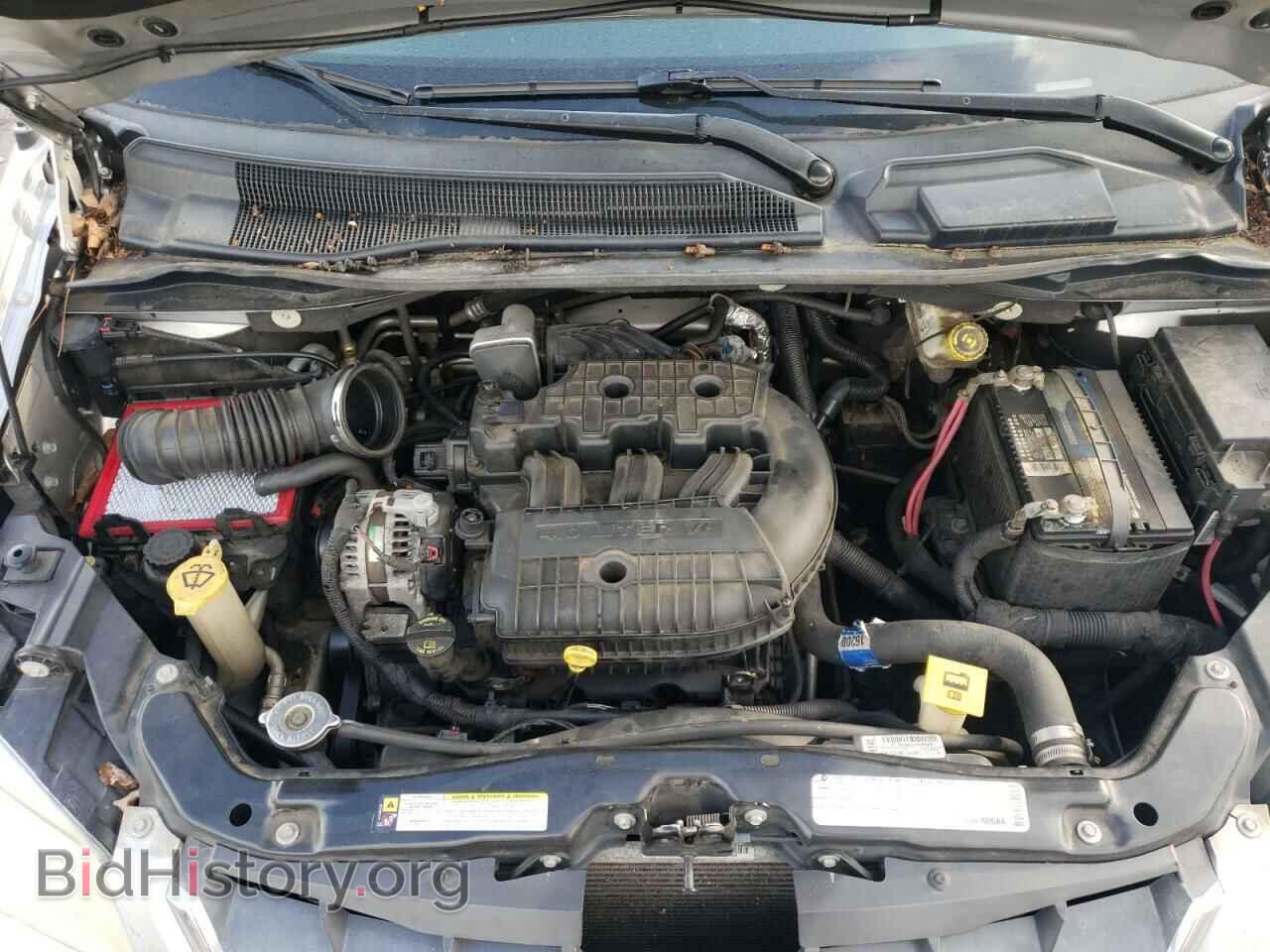2009 CHRYSLER MINIVAN - VIN: 2A8HR54X19R607923 - Фото 7