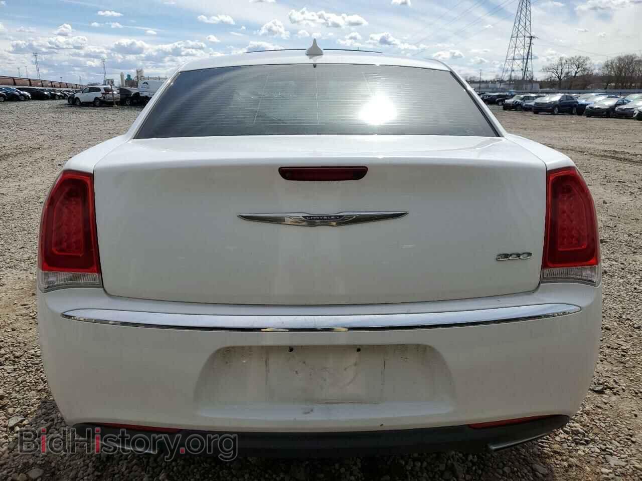 2015 CHRYSLER 300 - VIN: 2C3CCAAG7FH931352 - Фото 6