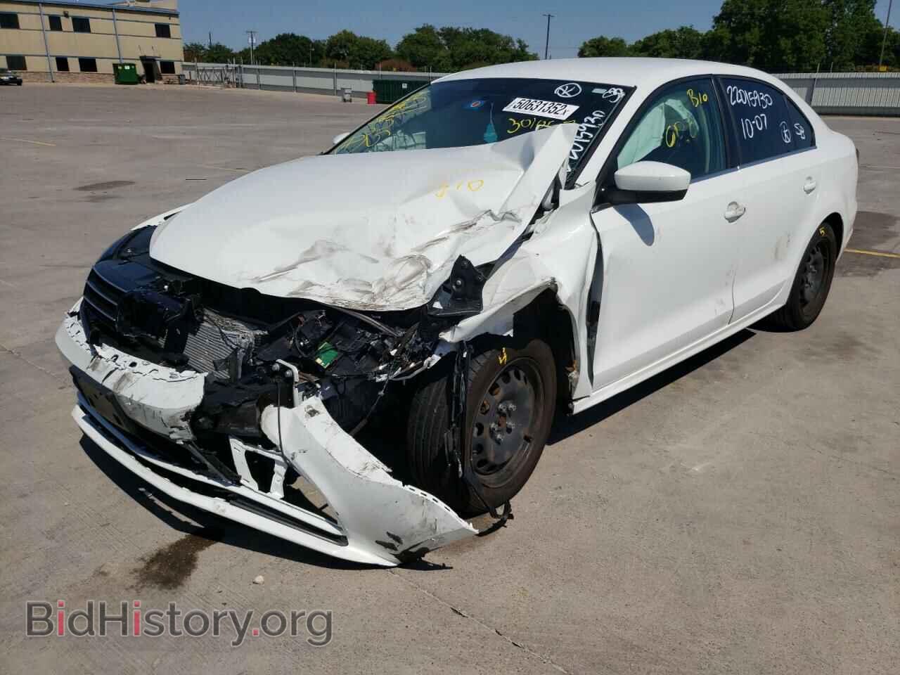 2017 VOLKSWAGEN JETTA - VIN: 3VW2B7AJ8HM301057 - Photo 2